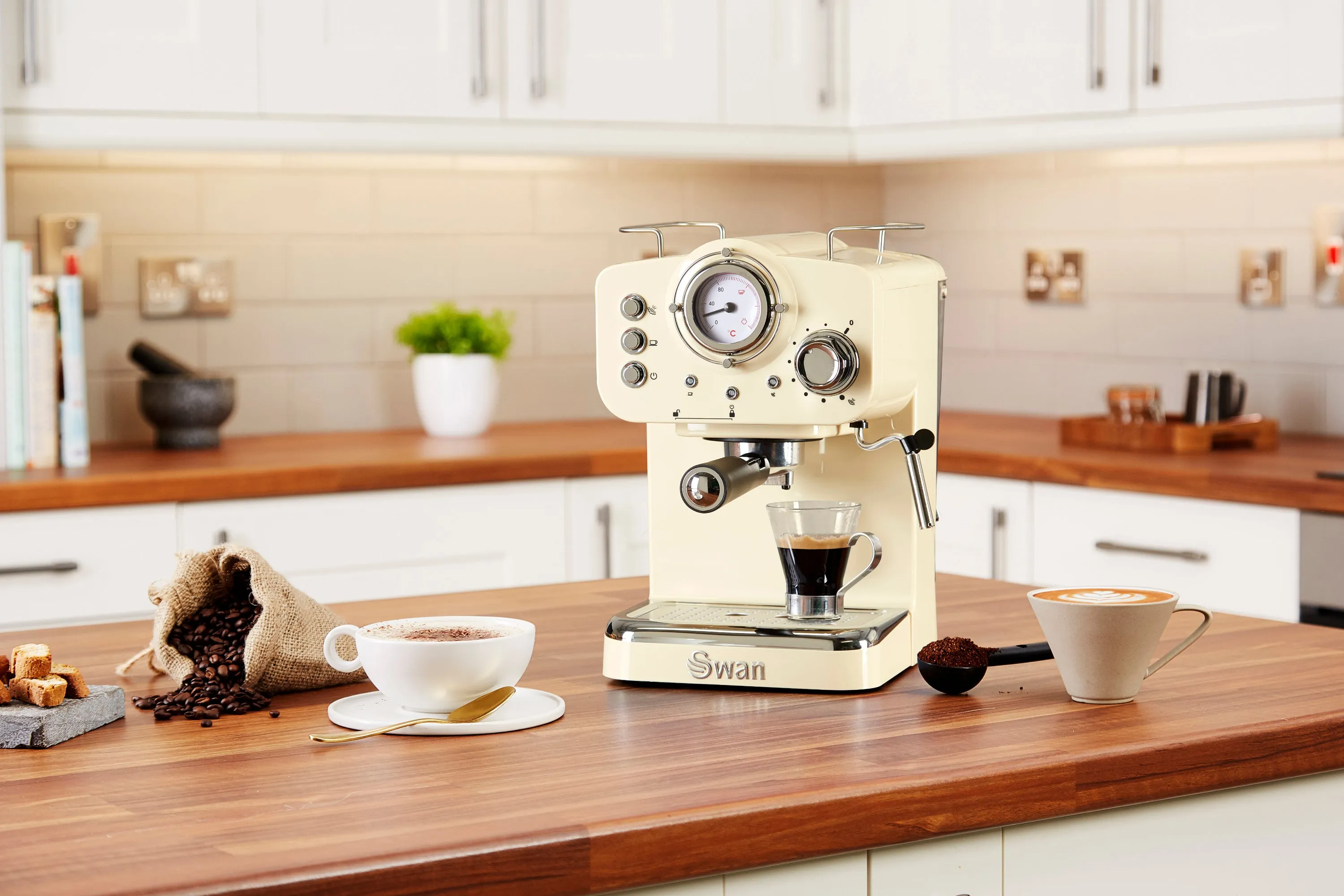 Swan Retro Pump Espresso Coffee Machine